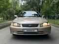 Toyota Camry 1999 годаүшін3 500 000 тг. в Алматы