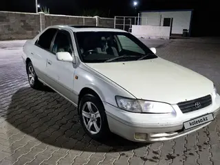 Toyota Camry, 1997