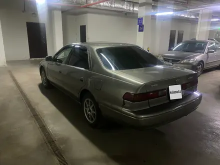 Toyota Camry 1999 года за 2 200 000 тг. в Астана – фото 4