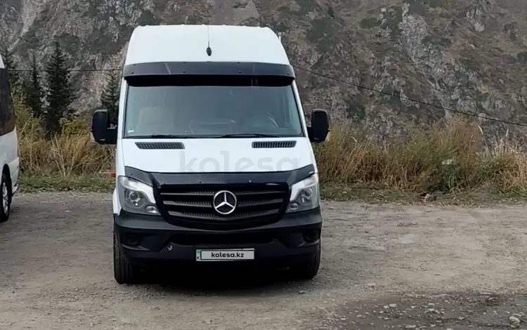 Mercedes-Benz Sprinter 2015 года за 19 000 000 тг. в Алматы