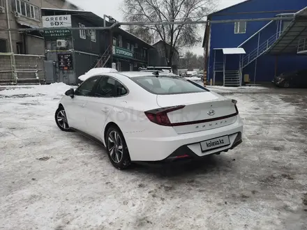 Hyundai Sonata 2021 года за 12 000 000 тг. в Алматы – фото 4