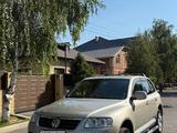 Volkswagen Touareg 2005 годаүшін3 250 000 тг. в Караганда – фото 3