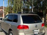Volkswagen Touareg 2005 годаүшін3 250 000 тг. в Караганда – фото 4