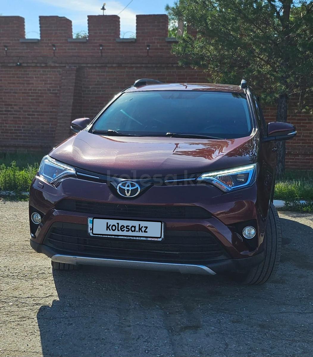 Toyota RAV4 2018 г.