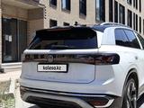 Volkswagen ID.6 2023 года за 14 490 000 тг. в Алматы – фото 2