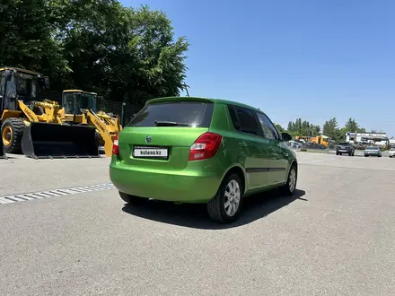 Skoda Fabia 2013 года за 4 600 000 тг. в Алматы – фото 4