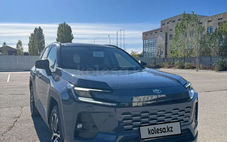 Toyota RAV4 Luxe HEV 2026 года за 28 390 000 тг. в Актобе
