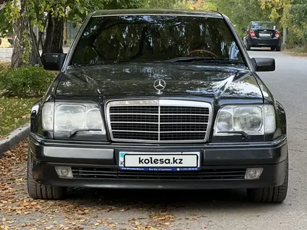 Mercedes-Benz E 500 1992 года за 10 000 000 тг. в Караганда – фото 4