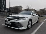 Toyota Camry 2019 года за 14 200 000 тг. в Шымкент