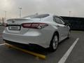 Toyota Camry 2019 года за 14 200 000 тг. в Шымкент – фото 10