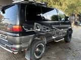 Mitsubishi Delica 1995 годаfor3 800 000 тг. в Алматы – фото 2