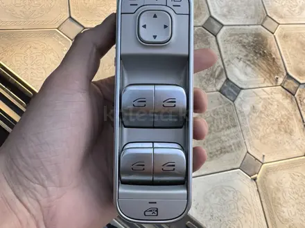 Кнопки стеклоподъемника на Mercedes-Benz W167 GLS450 за 50 000 тг. в Шымкент