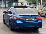 Toyota Camry 2018 года за 15 000 000 тг. в Алматы – фото 2