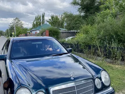 Mercedes-Benz E 320 1997 года за 3 500 000 тг. в Талдыкорган – фото 13