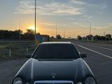 Mercedes-Benz E 320 1997 года за 3 500 000 тг. в Алматы