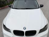 BMW 320 2010 года за 5 600 000 тг. в Шымкент – фото 2