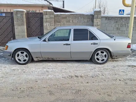 Mercedes-Benz E 280 1995 года за 3 200 000 тг. в Алматы – фото 3