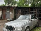 Mercedes-Benz E 230 1991 года за 400 000 тг. в Алматы