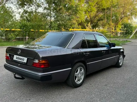 Mercedes-Benz E 230 1991 года за 2 650 000 тг. в Алматы – фото 14