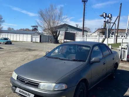 Toyota Carina 1996 года за 850 000 тг. в Усть-Каменогорск – фото 2