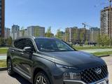 Hyundai Santa Fe 2023 года за 19 000 000 тг. в Астана – фото 2