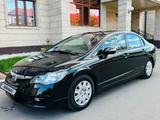 Honda Civic 2010 года за 5 300 000 тг. в Караганда