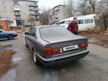 BMW 520 1992 года за 800 000 тг. в Текели – фото 2