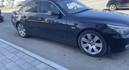 BMW 530 2007 года за 6 800 000 тг. в Усть-Каменогорск – фото 2