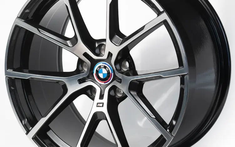 BMW R18 8J 5x112 ET30 ЦО 66, 6 Black face за 280 000 тг. в Алматы