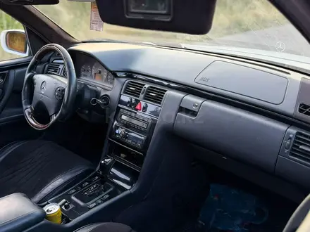 Mercedes-Benz E 500 2001 года за 7 500 000 тг. в Алматы – фото 9