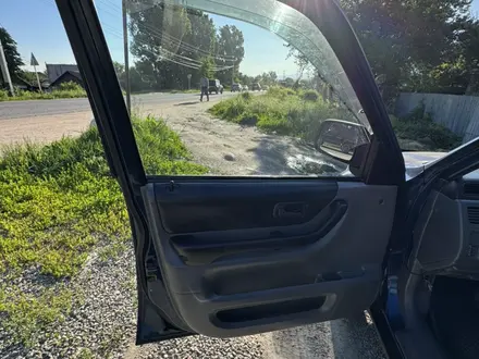 Honda CR-V 1998 года за 3 300 000 тг. в Алматы – фото 21