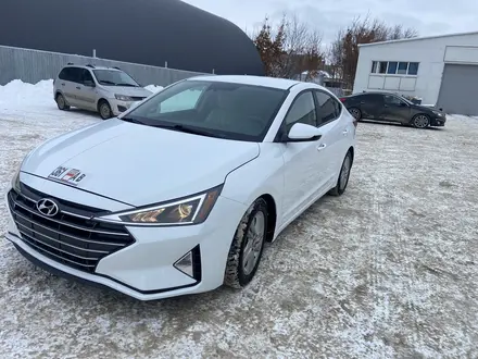 Hyundai Elantra 2018 года за 5 900 000 тг. в Актобе – фото 2