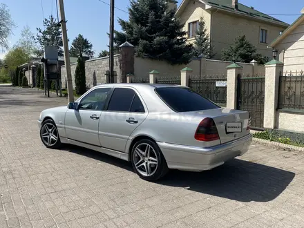 Mercedes-Benz C 240 1997 года за 3 900 000 тг. в Алматы – фото 10