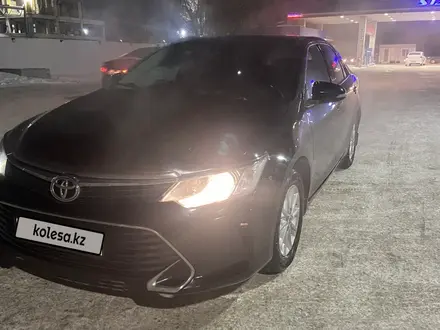 Toyota Camry 2018 года за 9 700 000 тг. в Караганда – фото 2