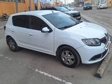 Renault Sandero 2015 года за 3 800 000 тг. в Караганда – фото 2