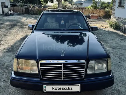 Mercedes-Benz E 200 1994 года за 1 500 000 тг. в Кызылорда – фото 12