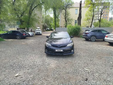 Toyota Camry 2013 года за 5 500 000 тг. в Уральск – фото 2