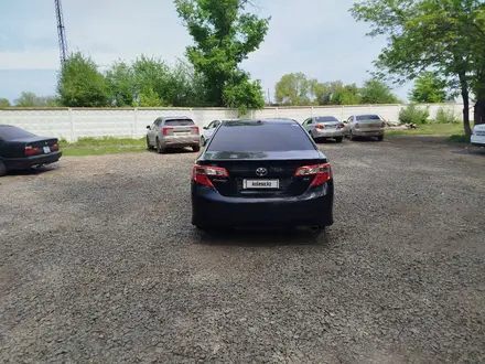 Toyota Camry 2013 года за 5 500 000 тг. в Уральск – фото 3