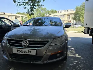 Volkswagen Passat, 2010