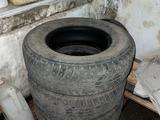 Зимняя шипованая резина 245/70 R16 за 50 000 тг. в Астана