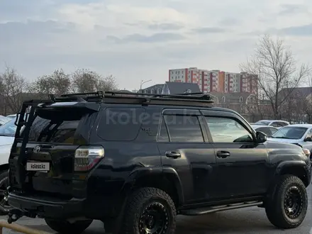 Toyota 4Runner 2019 года за 17 800 000 тг. в Актау – фото 2