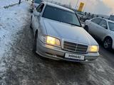 Mercedes-Benz C 200 1998 года за 3 000 000 тг. в Астана – фото 2