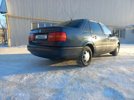 Volkswagen Passat 1994 года за 2 200 000 тг. в Уральск – фото 2