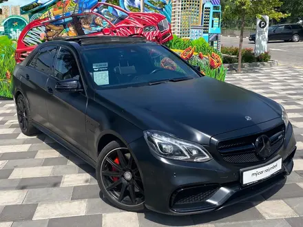 Mercedes-Benz E 63 AMG 2014 года за 21 000 000 тг. в Алматы – фото 14