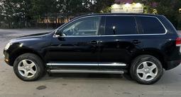 Volkswagen Touareg 2004 годаfor5 400 000 тг. в Рудный