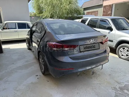 Hyundai Elantra 2018 года за 5 200 000 тг. в Шымкент – фото 3