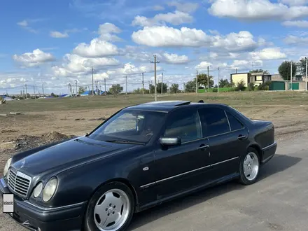 Mercedes-Benz E 280 1996 года за 2 300 000 тг. в Караганда