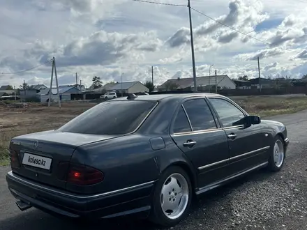 Mercedes-Benz E 280 1996 года за 2 300 000 тг. в Караганда – фото 3