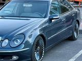 Mercedes-Benz E 320 2002 года за 4 650 000 тг. в Караганда – фото 5