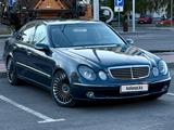 Mercedes-Benz E 320 2002 года за 4 650 000 тг. в Караганда – фото 2